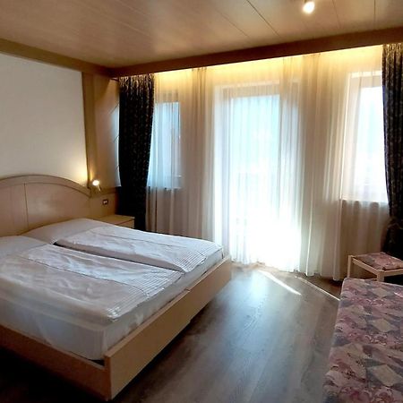קאמפיטלו די פאסה Hotel Flora Alpina מראה חיצוני תמונה