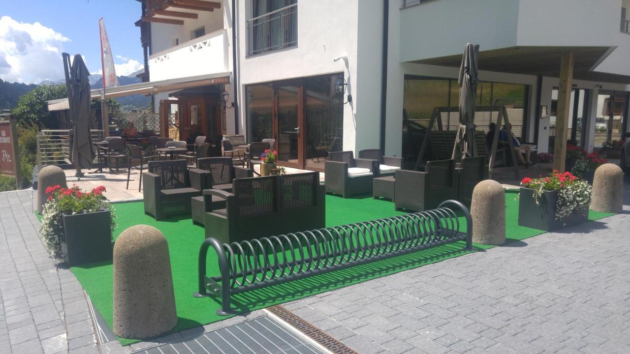 קאמפיטלו די פאסה Hotel Flora Alpina מראה חיצוני תמונה