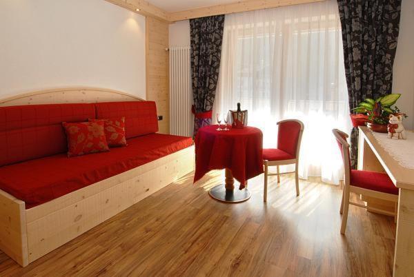 קאמפיטלו די פאסה Hotel Flora Alpina חדר תמונה