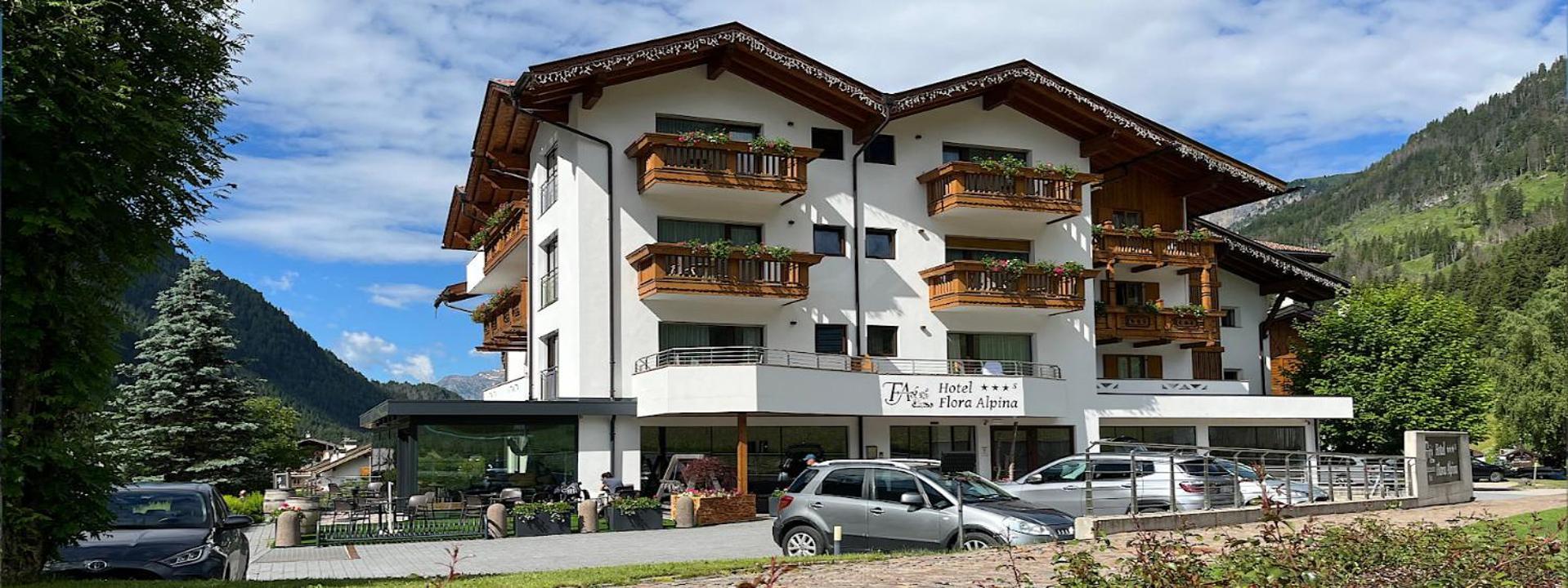 קאמפיטלו די פאסה Hotel Flora Alpina מראה חיצוני תמונה